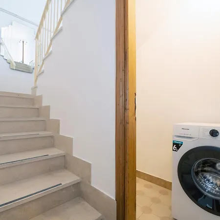 Rosy By Wonder Tour Dom wakacyjny *